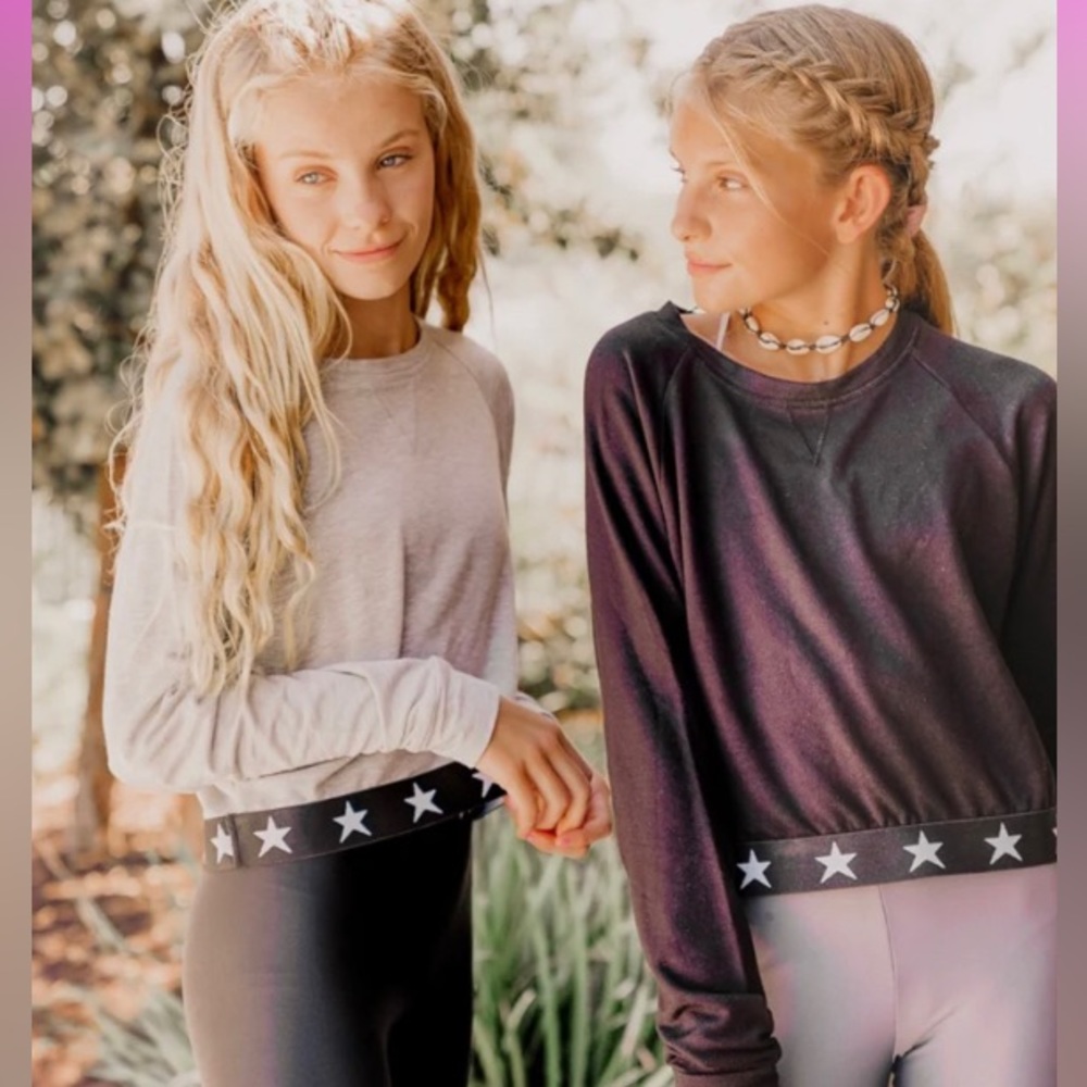 KatieJNYC TWEEN BILLIE STAR CROP SWEATSHIRT